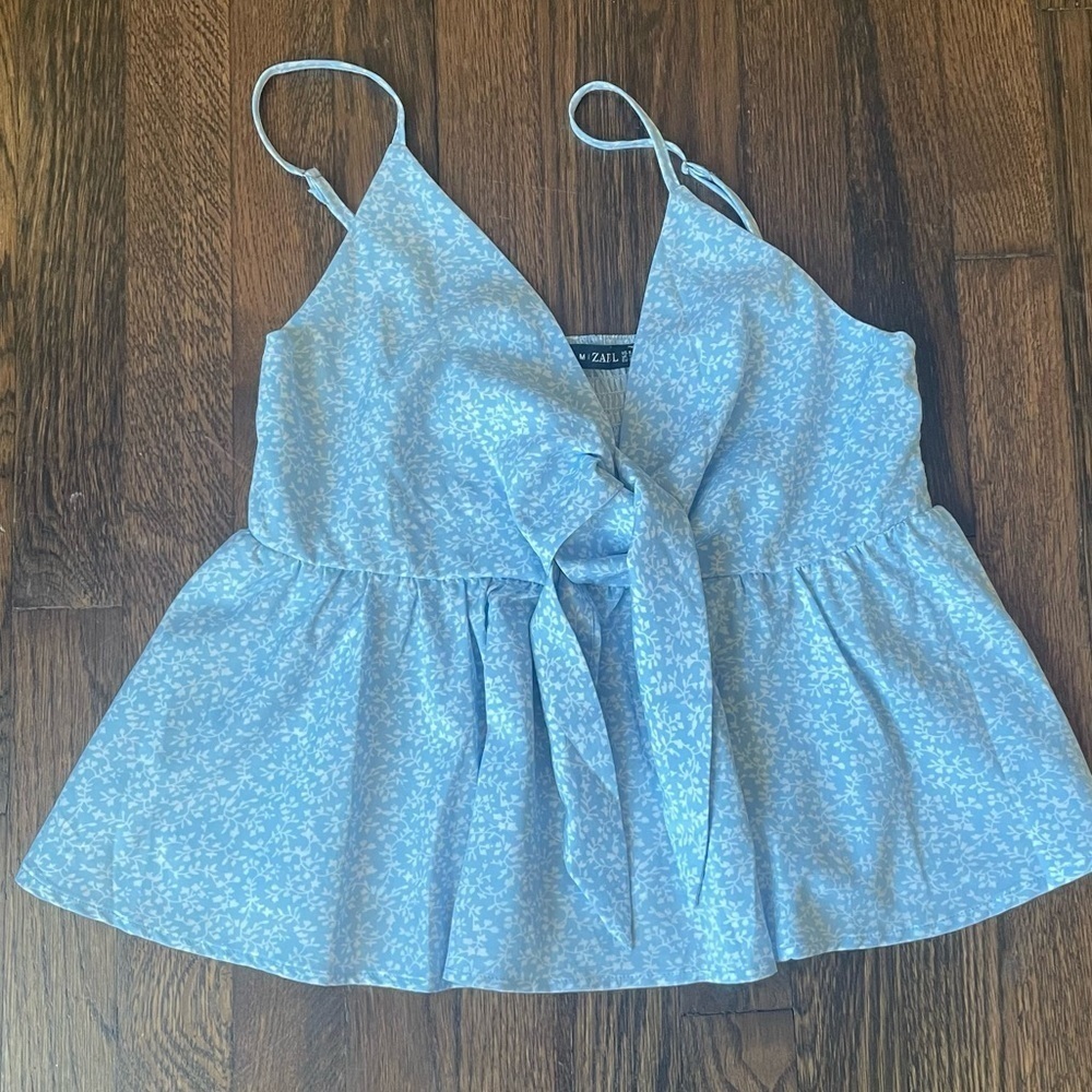 Zaful light blue floral wrap tank